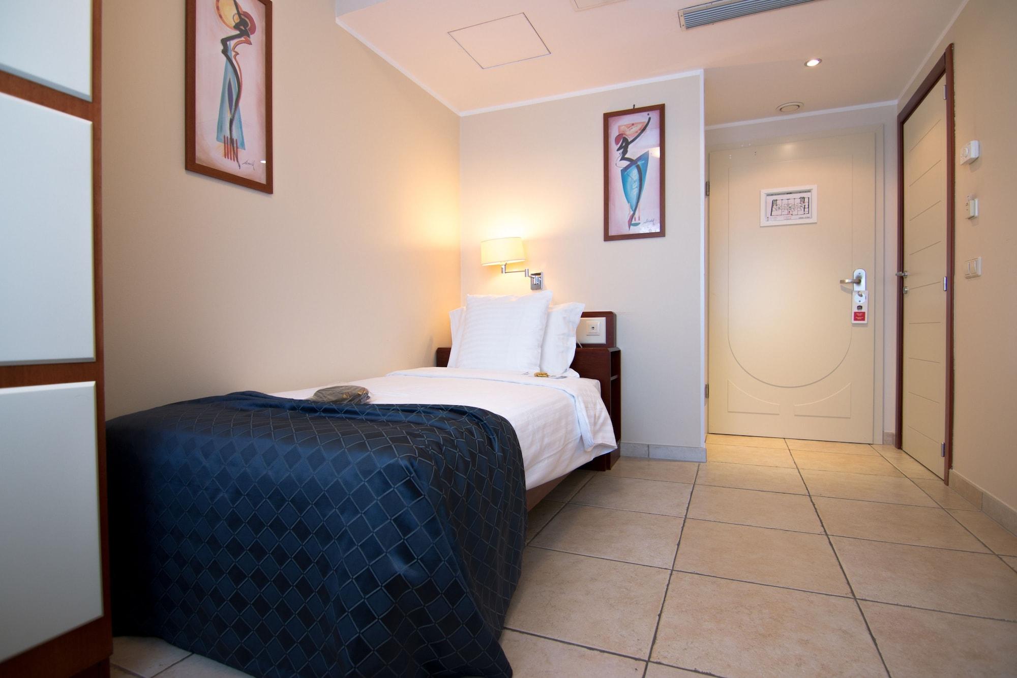 Best Western Plus Grand Hotel Victor Hugo Luxembourg Bagian luar foto
